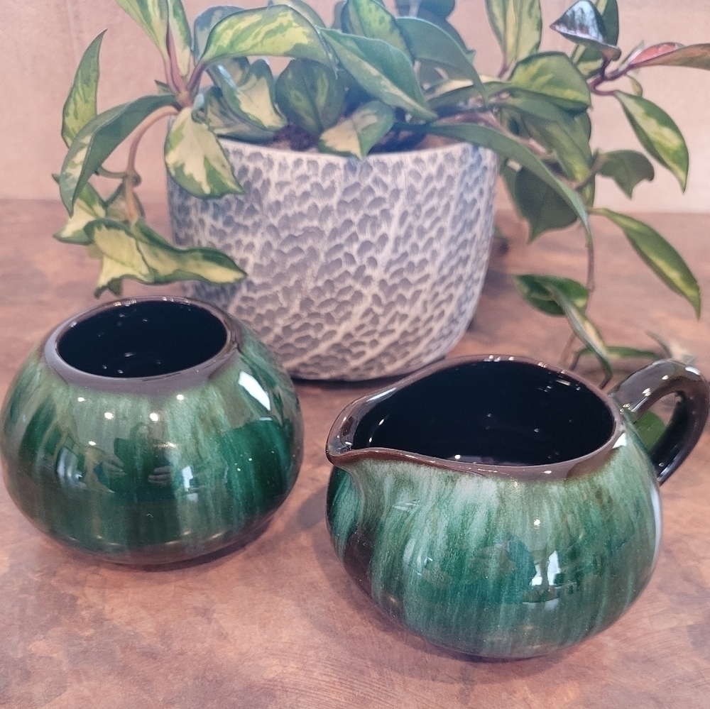 BLUE MOUNTAIN POTTERY sugar bowl and creamer